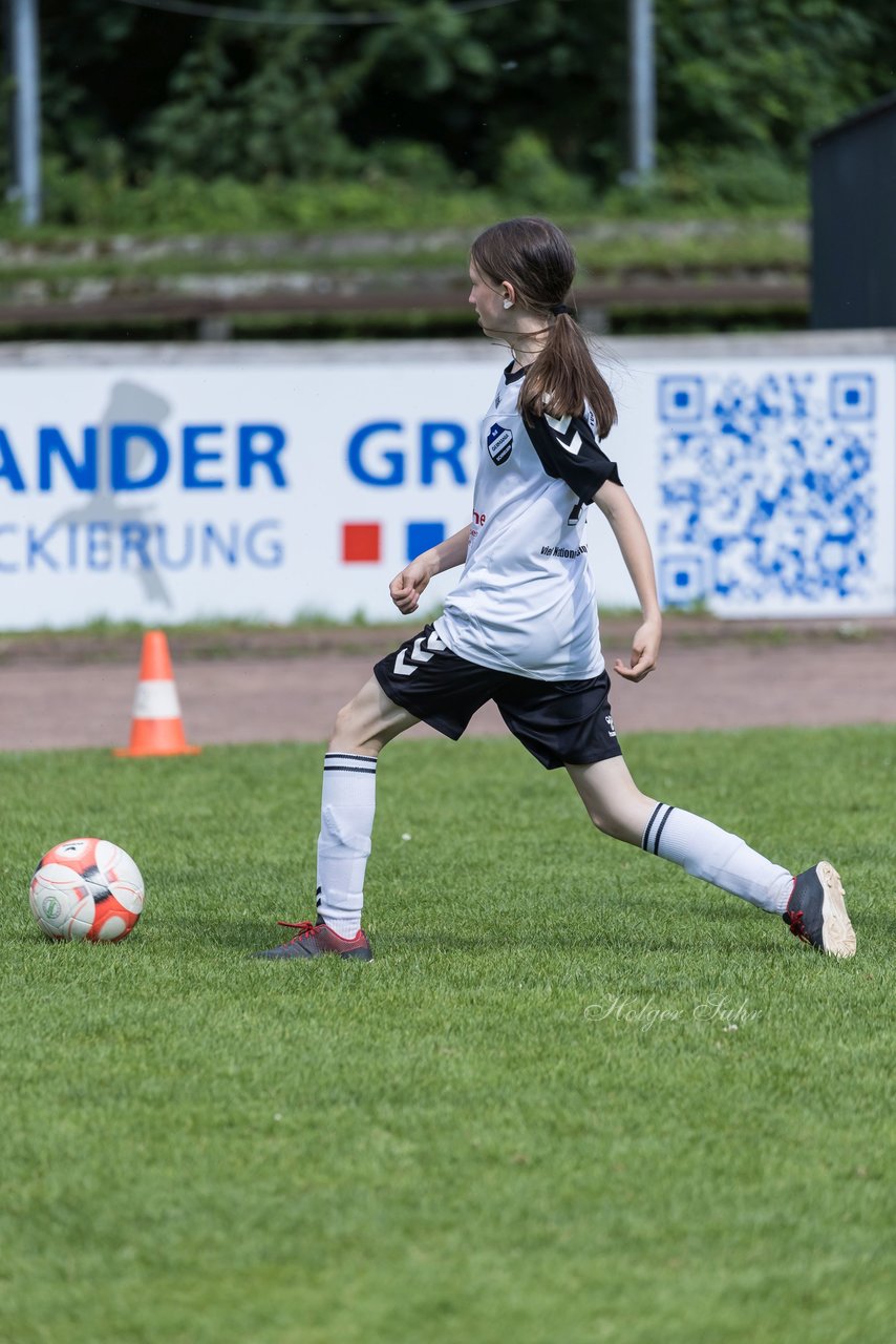 Bild 883 - Loewinnen Cup